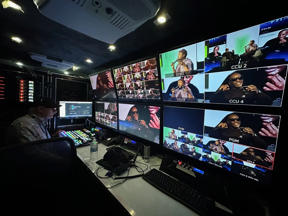 Sprinter OB Live Truck - B17 Mary Lou